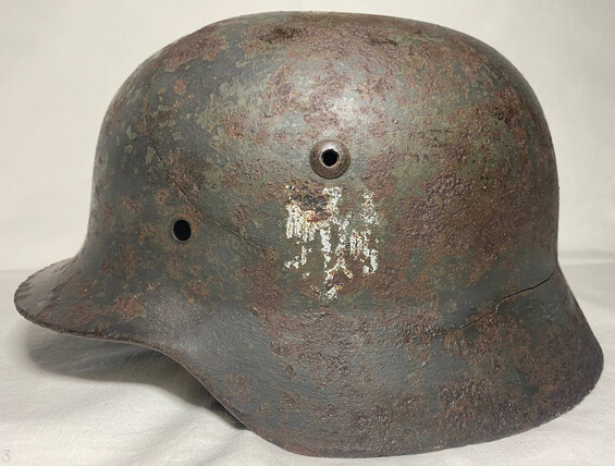Wehrmacht helmet M35 DD / from Stalingrad