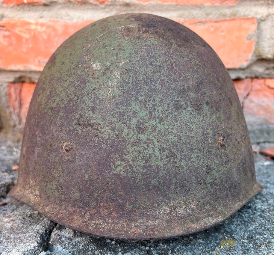 Soviet helmet SSH40 / from Stalingrad